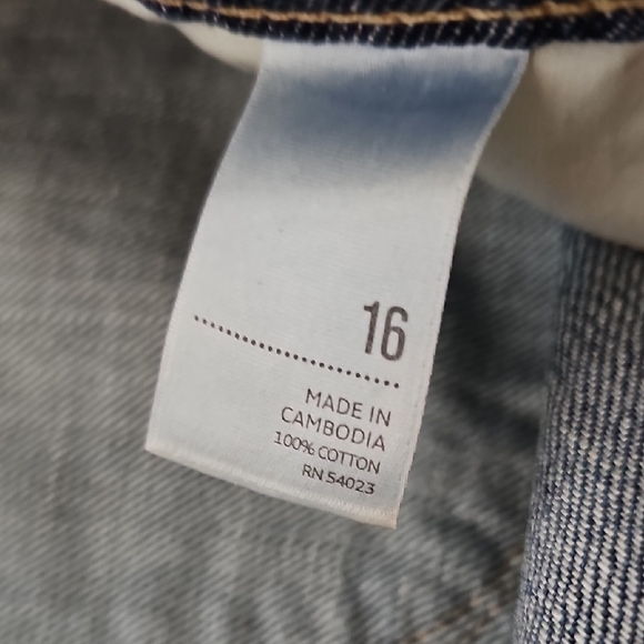 Old Navy Denim Mini Skirt with Frayed Hem Cut Off and Stretch Fabric Size 16 - Picture 8 of 9